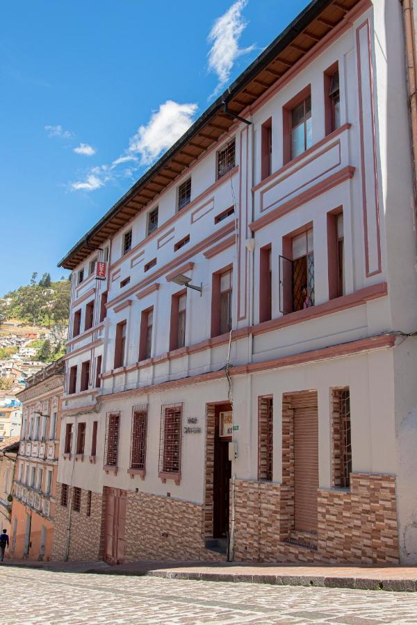 Hostal Carlos Luis Quito Buitenkant foto
