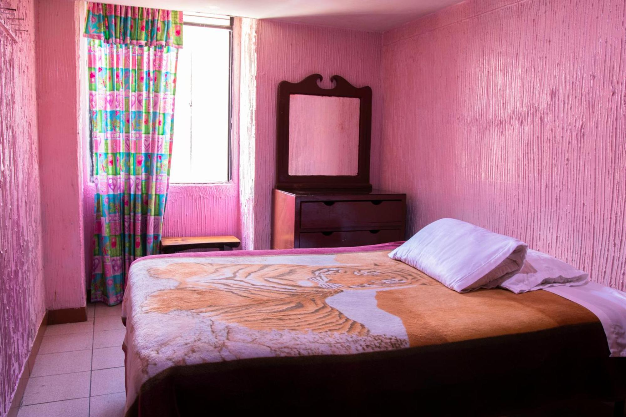 Hostal Carlos Luis Quito Buitenkant foto