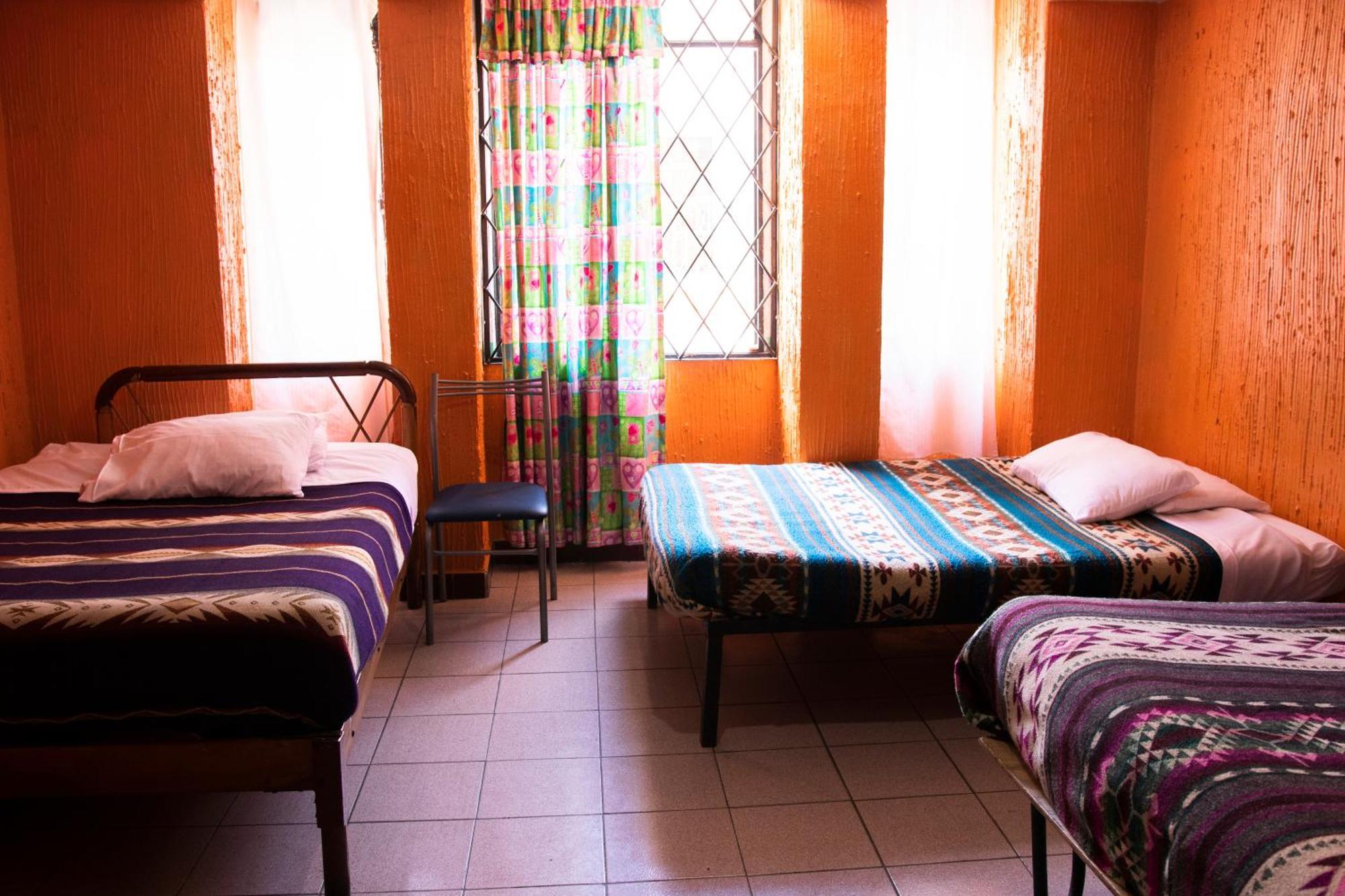 Hostal Carlos Luis Quito Buitenkant foto